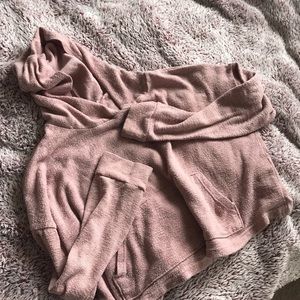 cropped pink sweatshirt